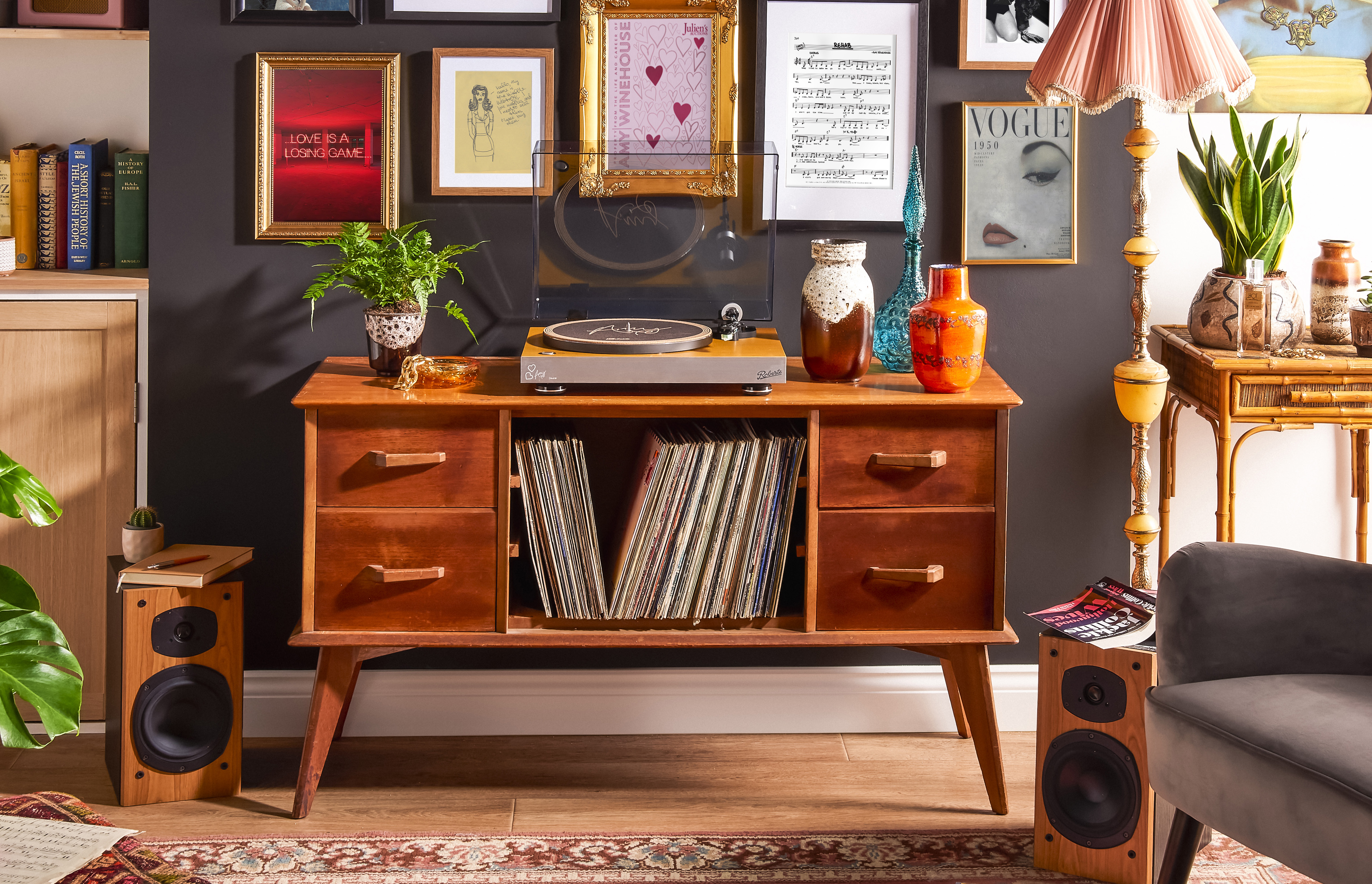 Limited-edition Roberts RT200 turntable